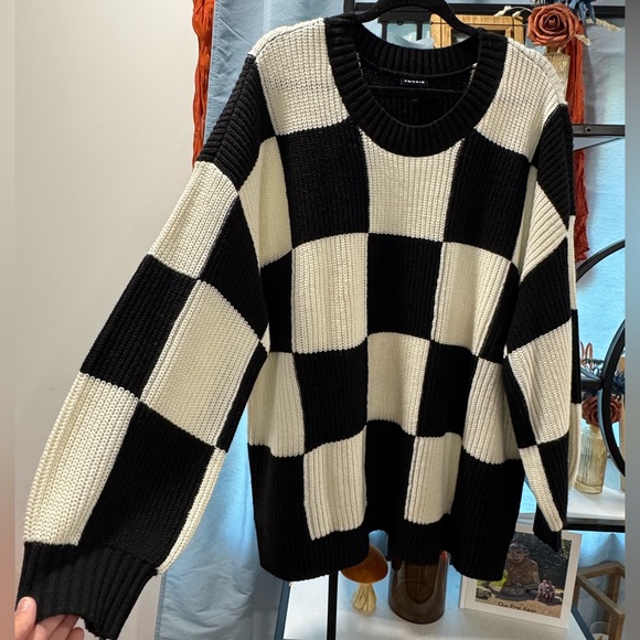 Torrid Black and White Checkered Knit Sweater - Picture 1 of 2